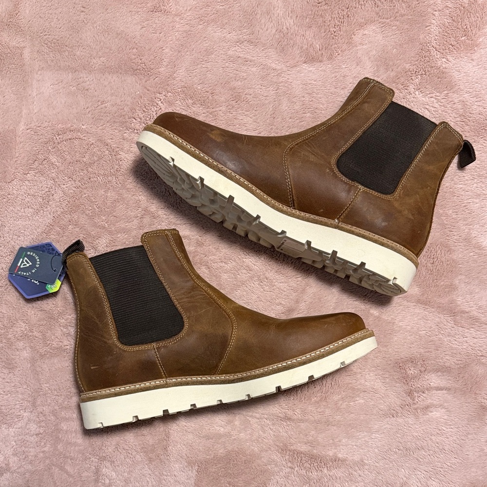 Alpine Design Brown Chelsea Ankle Boots with Black Elastic Panels